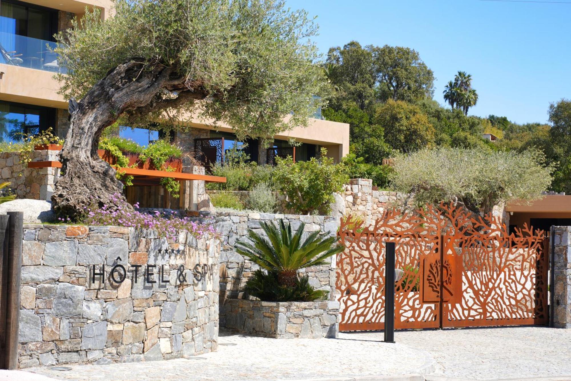 Les Regalia Hotel & Spa Sainte-Lucie de Porto-Vecchio ภายนอก รูปภาพ